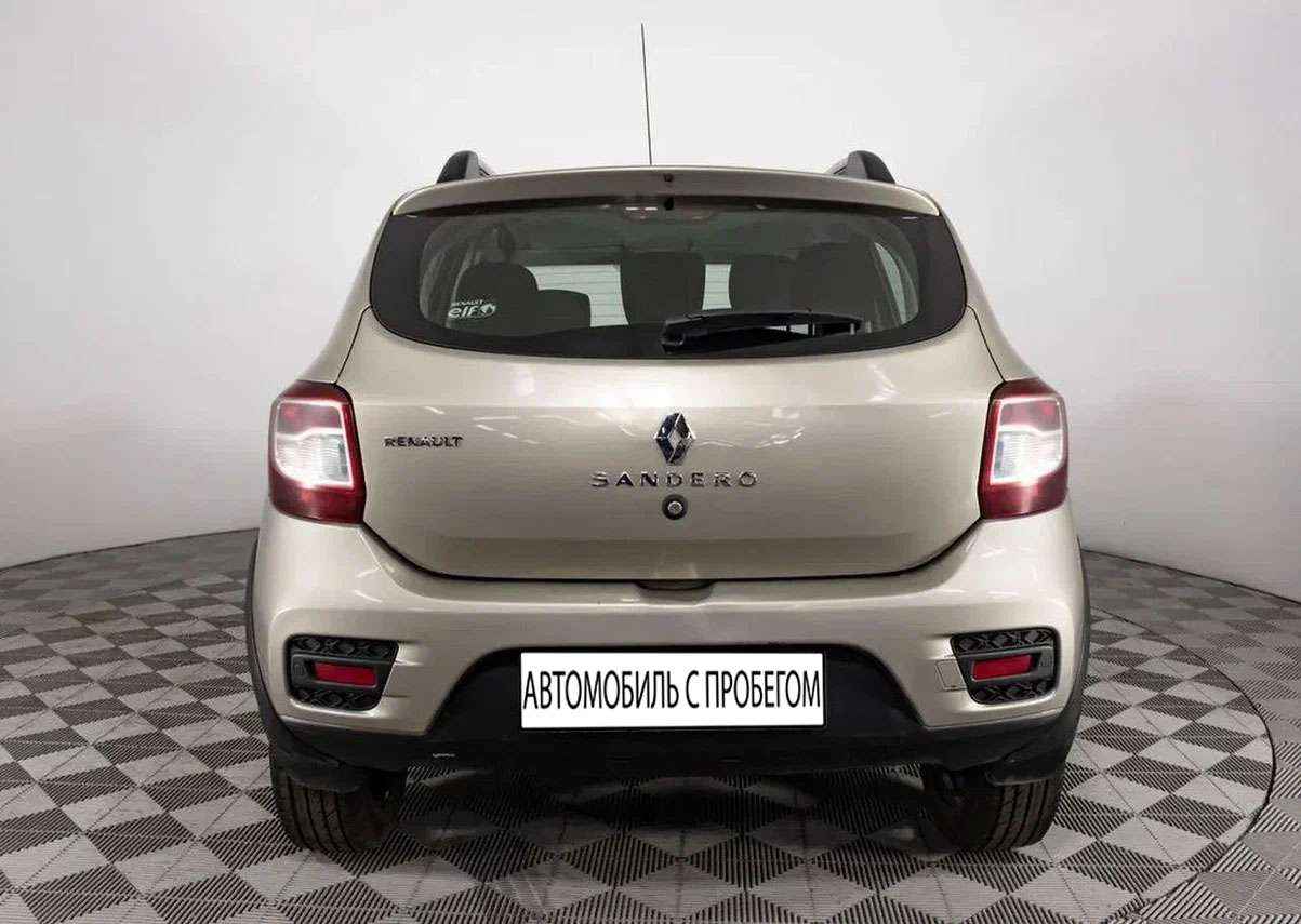 Купить Renault Sandero Stepway Механическая 2015 с пробегом 98721 км низкие  цены на б/у автомобили в Сертолово - Урус Экспер