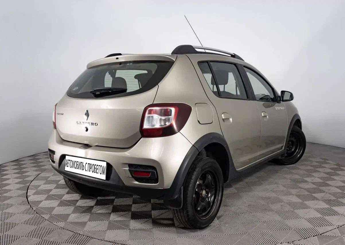 Купить Renault Sandero Stepway Механическая 2015 с пробегом 98721 км низкие  цены на б/у автомобили в Сертолово - Урус Экспер